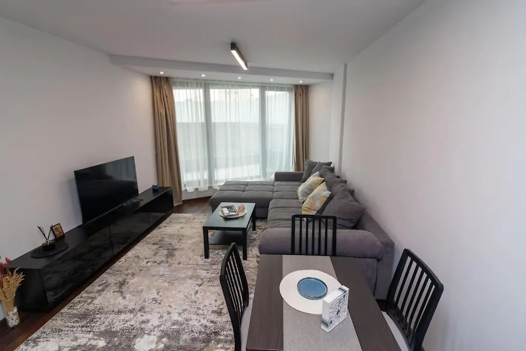 Georgi'S 1 Bedroom Quiet Apartment With Garage 索菲亞